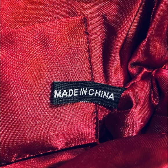 SOLD🌟HP🌟VTG 1980 Red 3D Rose Beaded Clutch/Shoulder - Picture 7 of 9